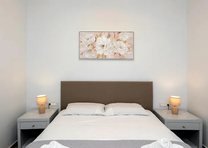 Апартаменты Reborn Luxury *