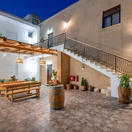 Reborn Luxury Apartment