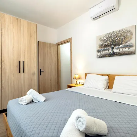 Reborn Luxury Apartment *