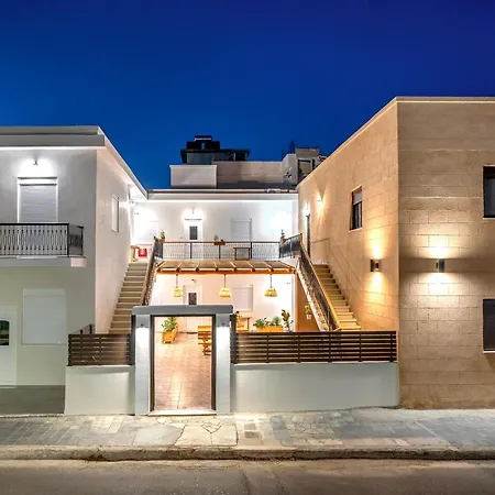 Reborn Luxury Apartment