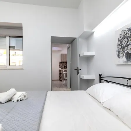 Reborn Luxury Apartment Rhodes City