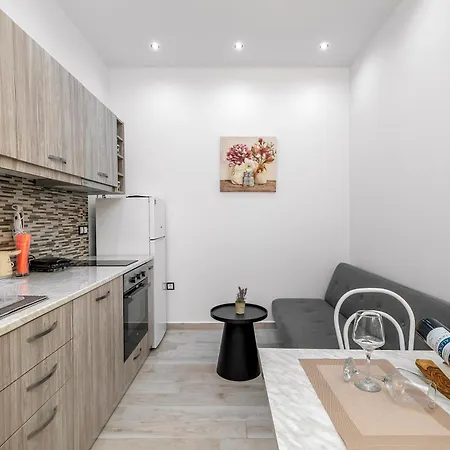 Reborn Luxury Apartment