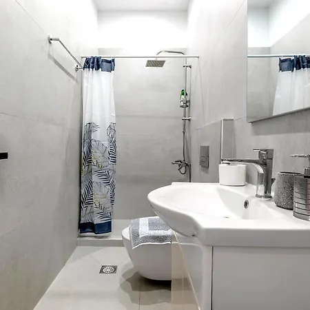 Reborn Luxury Apartment *
