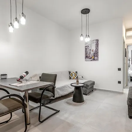 Reborn Luxury Apartman *