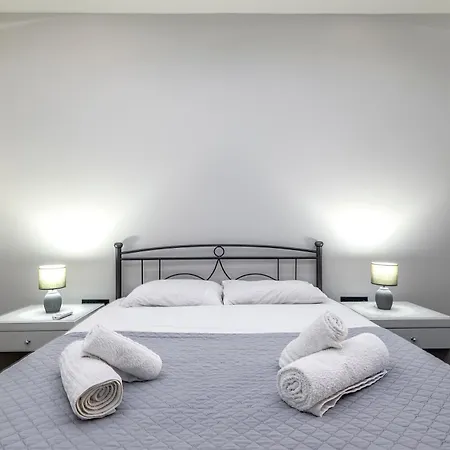 Reborn Luxury Apartman *