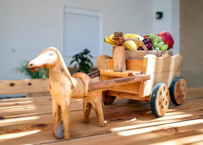 Reborn Luxury * Rhodes City