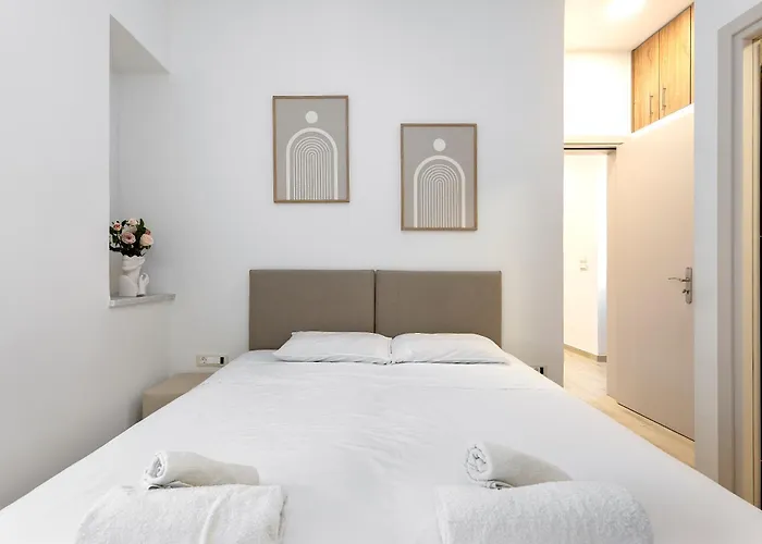 Reborn Luxury Rhodes City