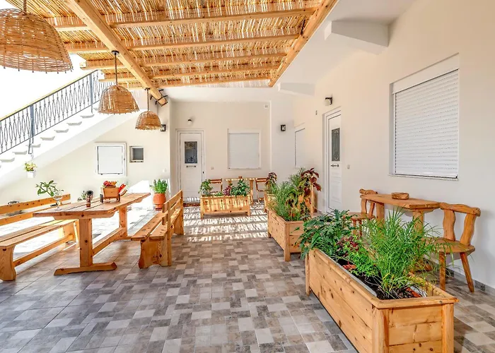 Reborn Luxury * Rhodes City