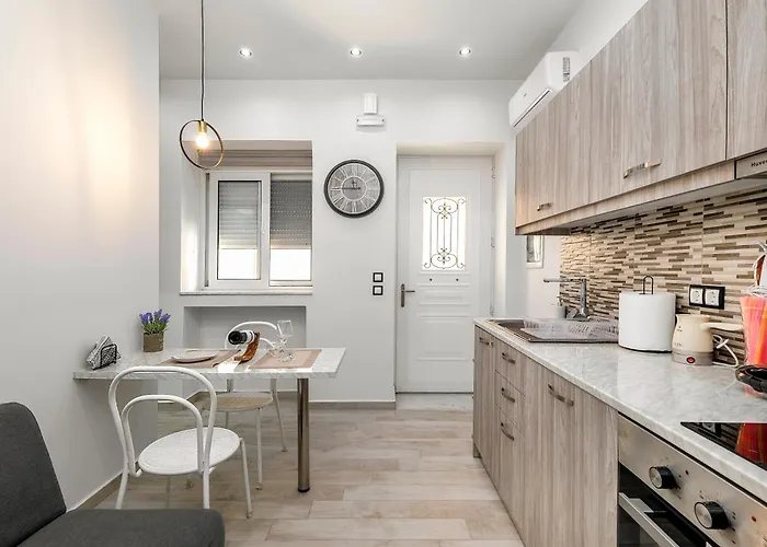 Reborn Luxury Rhodes City